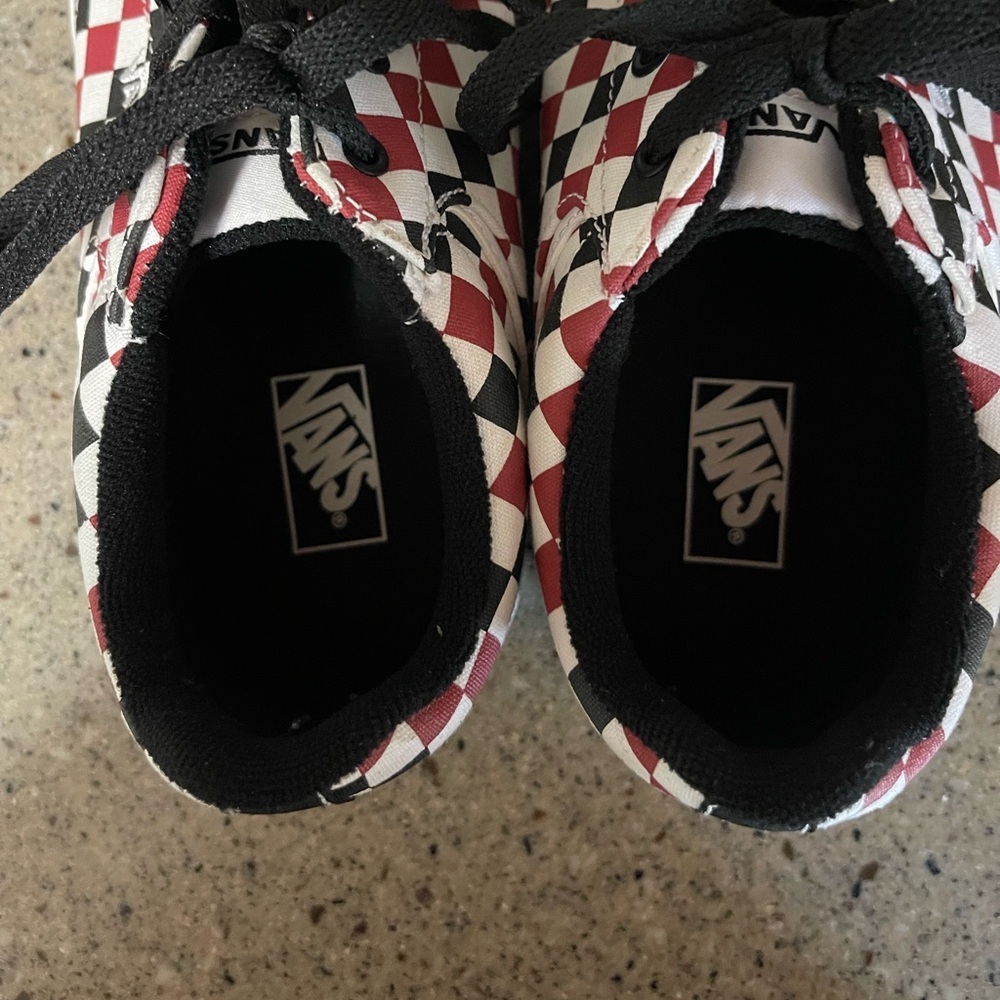 Vans Black and Red Checkerboard Sneaker Youth Size 7 Women’s Size 8.5 - Picture 8 of 9